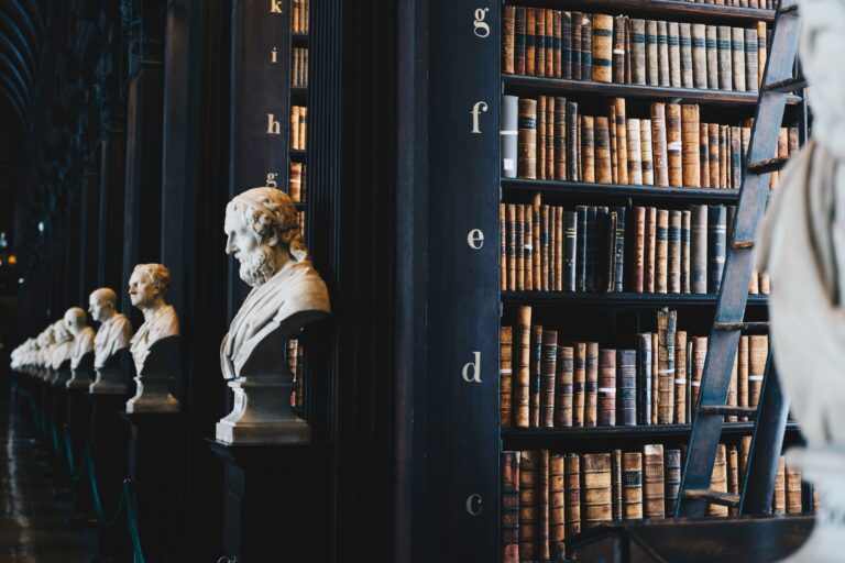 Study Abroad for Law Students: Opportunities & Benefits