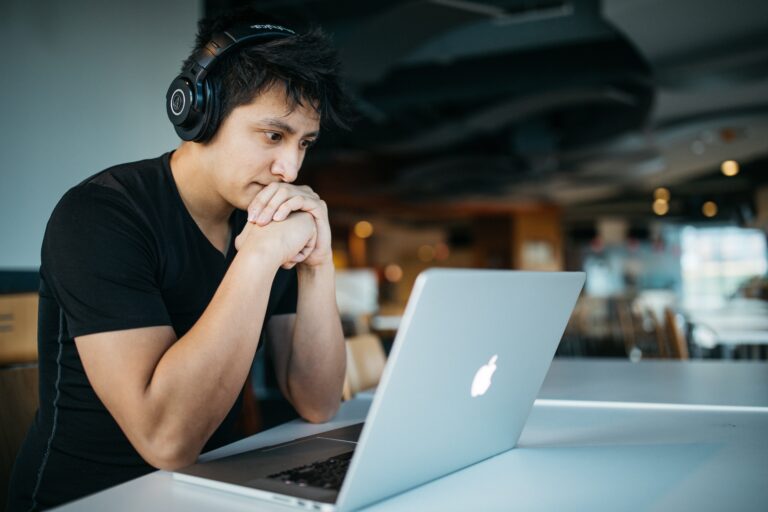 MBA: To Do or Not to Do? A Complete Guide