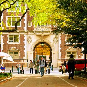 philadelphia-college-visits-university-penn-upper-quad-full